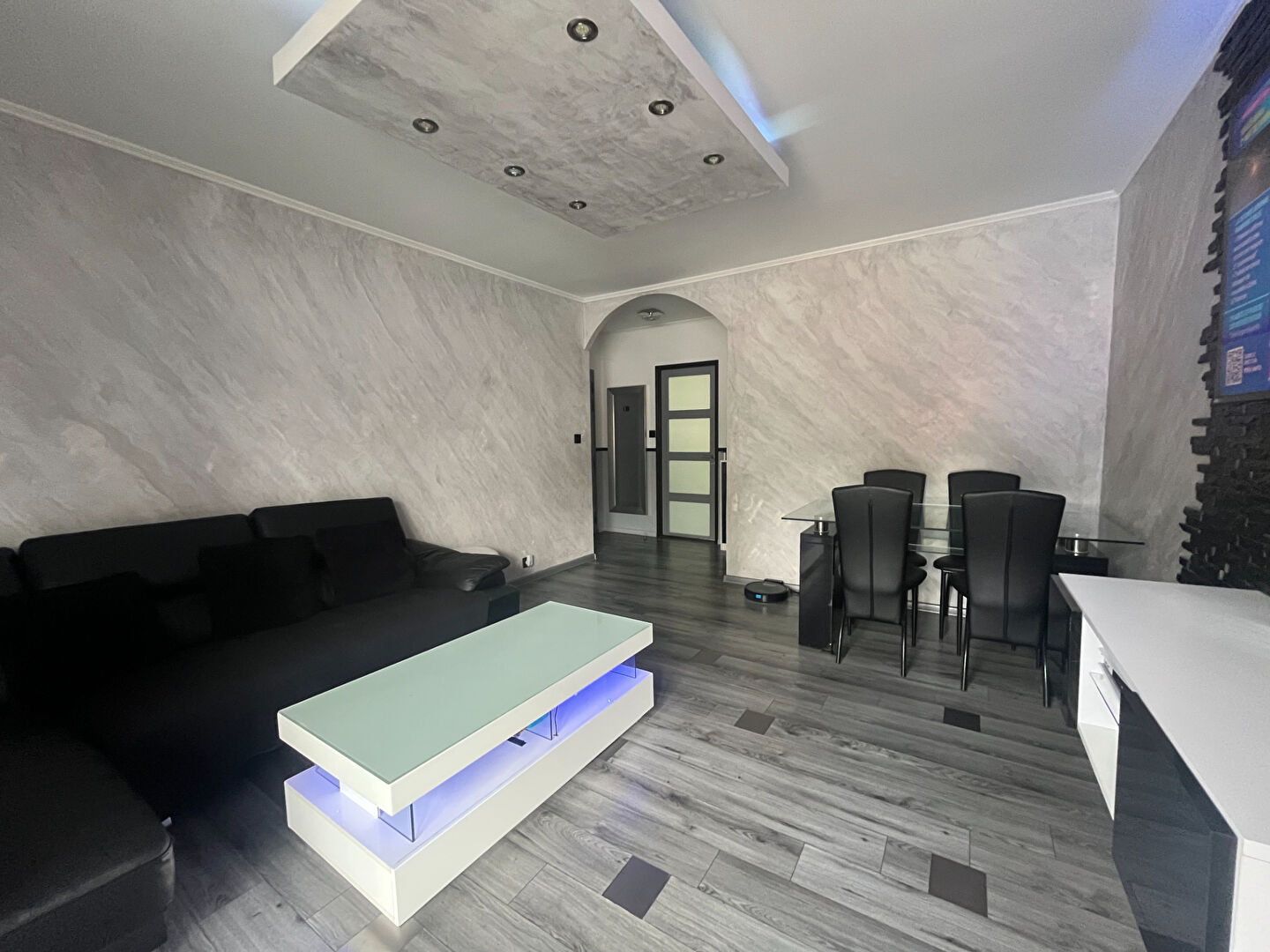 Photo APPARTEMENT 3 PIECES 2 CHAMBRES - 68 M² - SAINT CYR L'ECOLE image 2/6