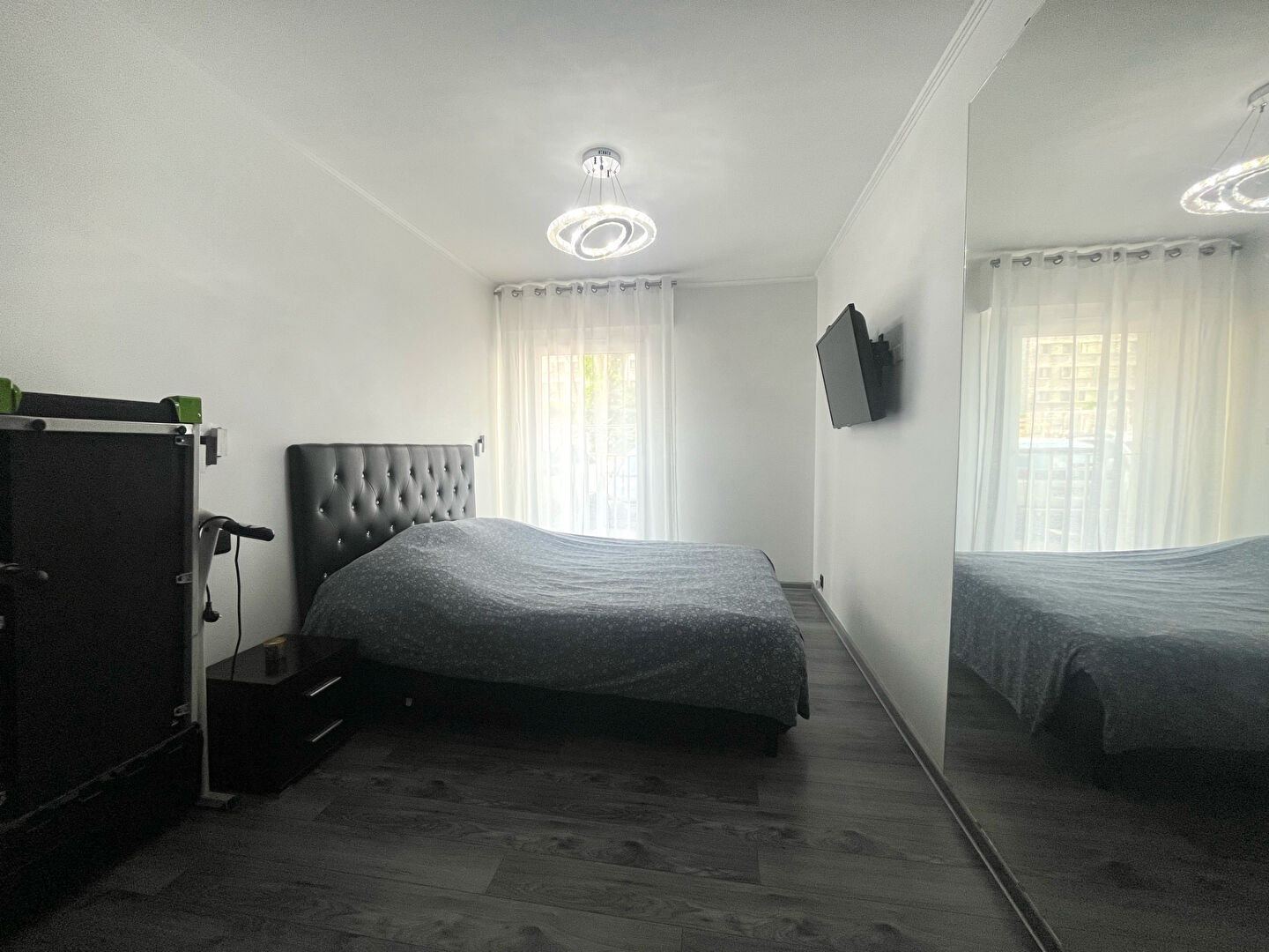 Photo APPARTEMENT 3 PIECES 2 CHAMBRES - 68 M² - SAINT CYR L'ECOLE image 5/6