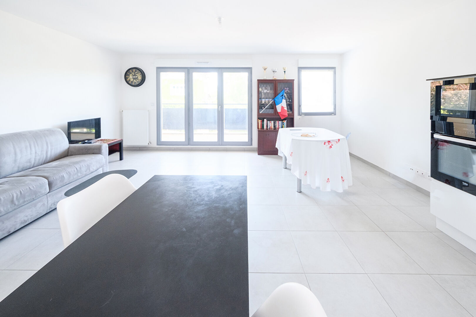 Photo APPARTEMENT 3 PIECES -2 CHAMBRES image 2/6