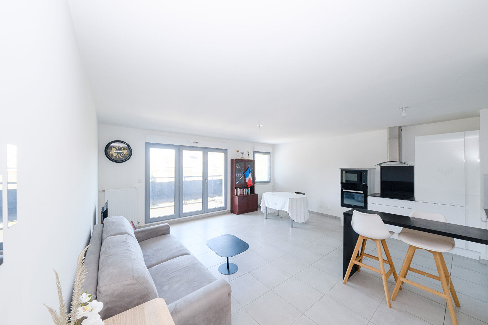 Photo APPARTEMENT 3 PIECES -2 CHAMBRES image 3/6