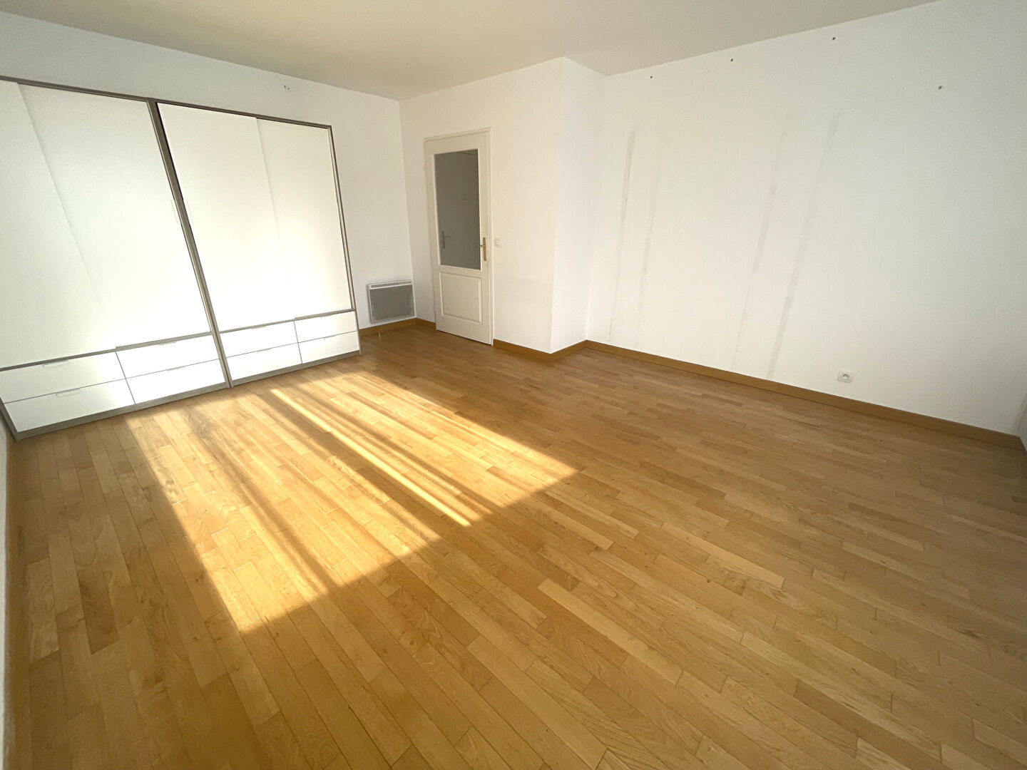 Photo APPARTEMENT 2 PIECES - 1 CHAMBRE image 3/6