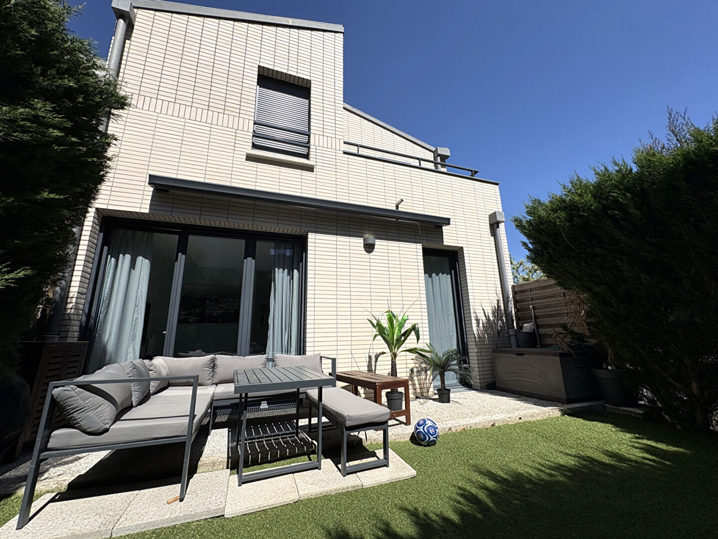 Agence immobilière de PRIO IMMOBILIER - PRIO IMMOBILIER Saint-Cyr-l'École