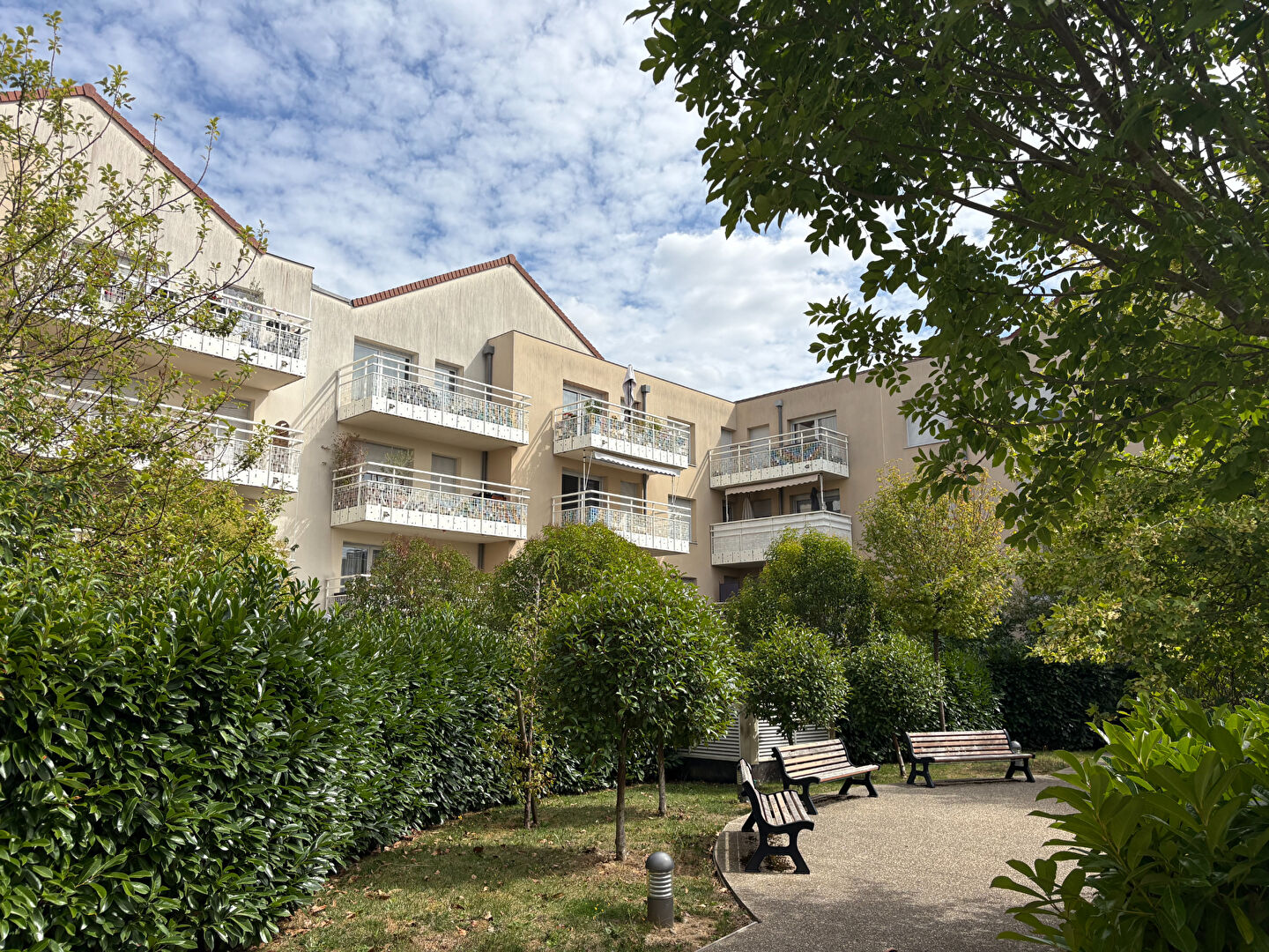 Agence immobilière de PRIO IMMOBILIER - PRIO IMMOBILIER Saint-Cyr-l'École