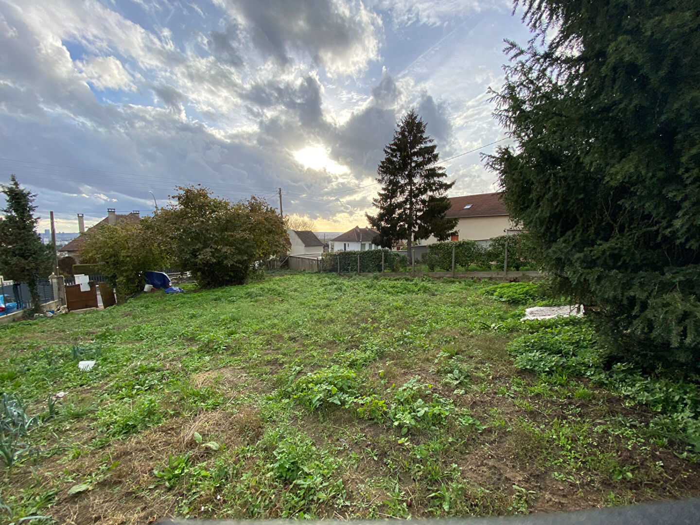 Photo Maison sur terrain constructible et divisible 810 m2 image 2/5