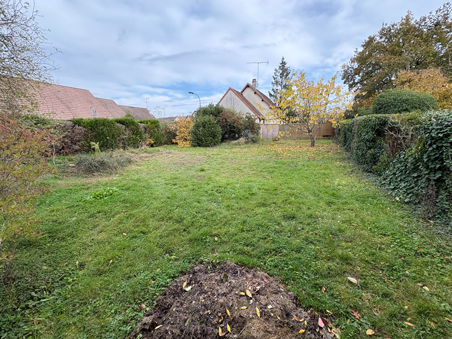 Terrain constructible Centre de Pacy Sur Eure  358 m2