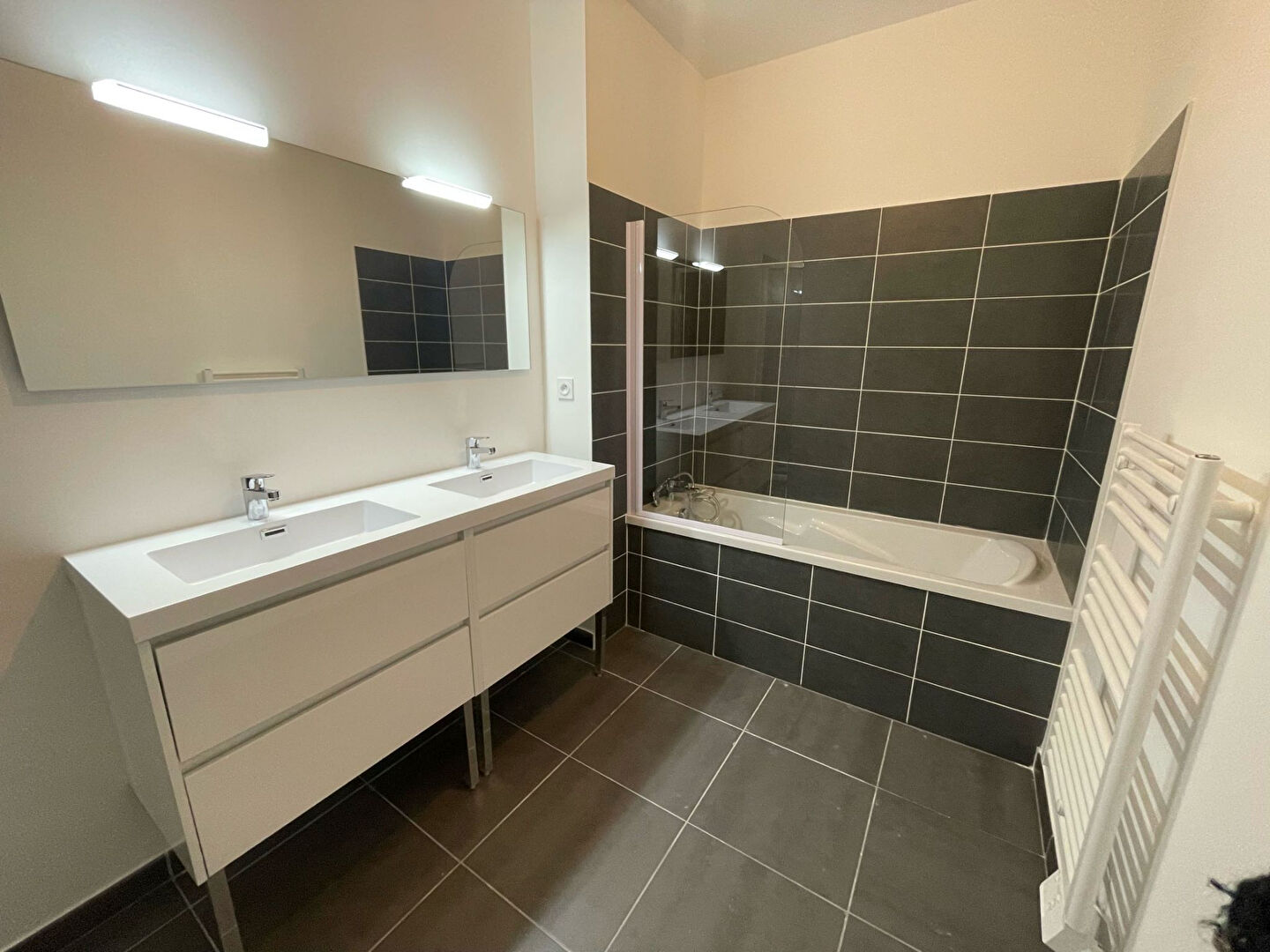 Photo Plateau brut à aménager - 62 m2 image 6/6