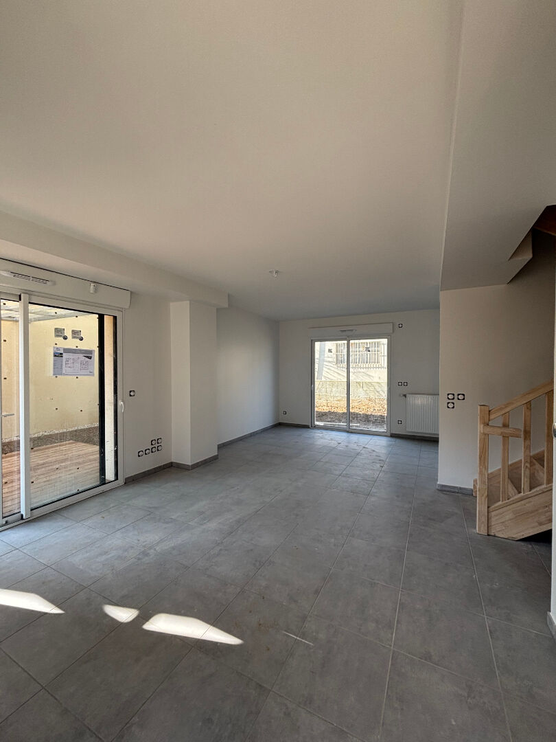 Photo Maison 4 pièces 75 m2 image 2/6
