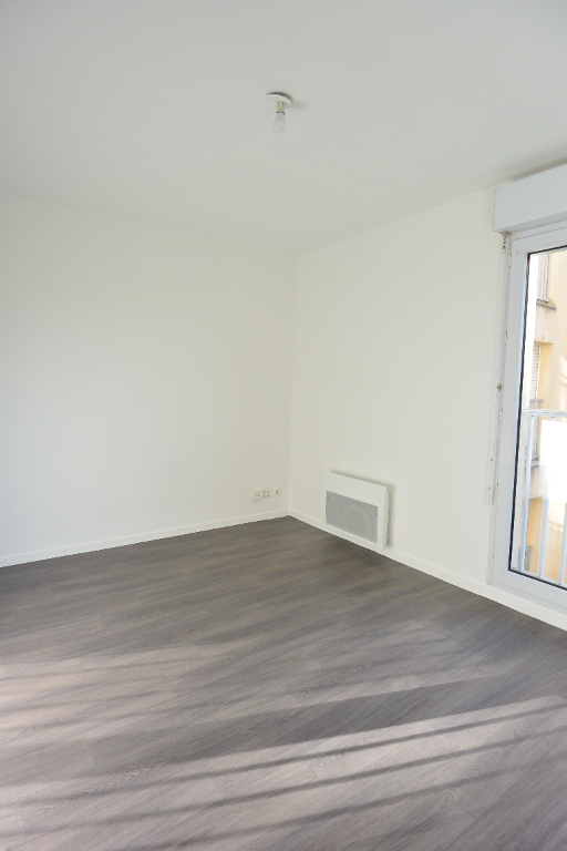 Photo T1 + PKG BORDEAUX - 1 pièce(s) - image 2/5