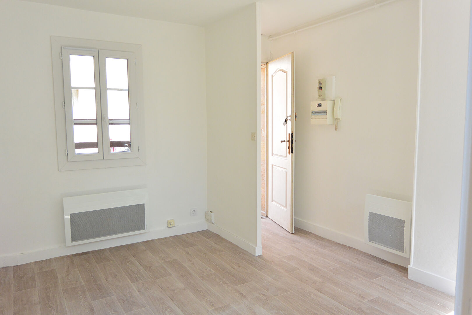 T1 NEUF BORDEAUX - 1 pièce(s) -