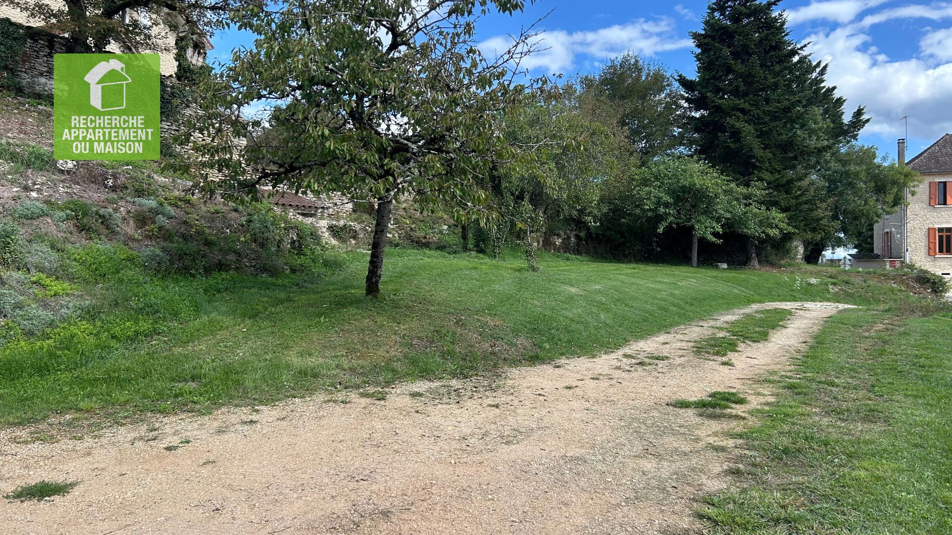 Photo Terrain  770 m2 Siccieu image 2/4