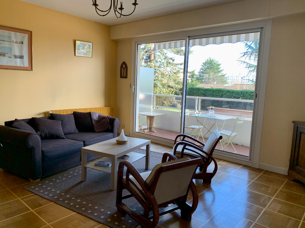 Photo APPARTEMENT MEUBLE ECULLY - 2 pièces - 60.51 m2 image 3/6