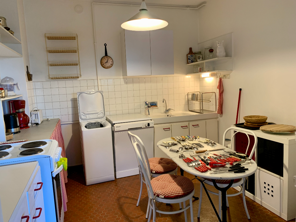 Photo APPARTEMENT MEUBLE ECULLY - 2 pièces - 60.51 m2 image 4/6