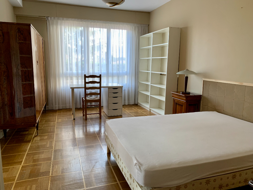 Photo APPARTEMENT MEUBLE ECULLY - 2 pièces - 60.51 m2 image 5/6