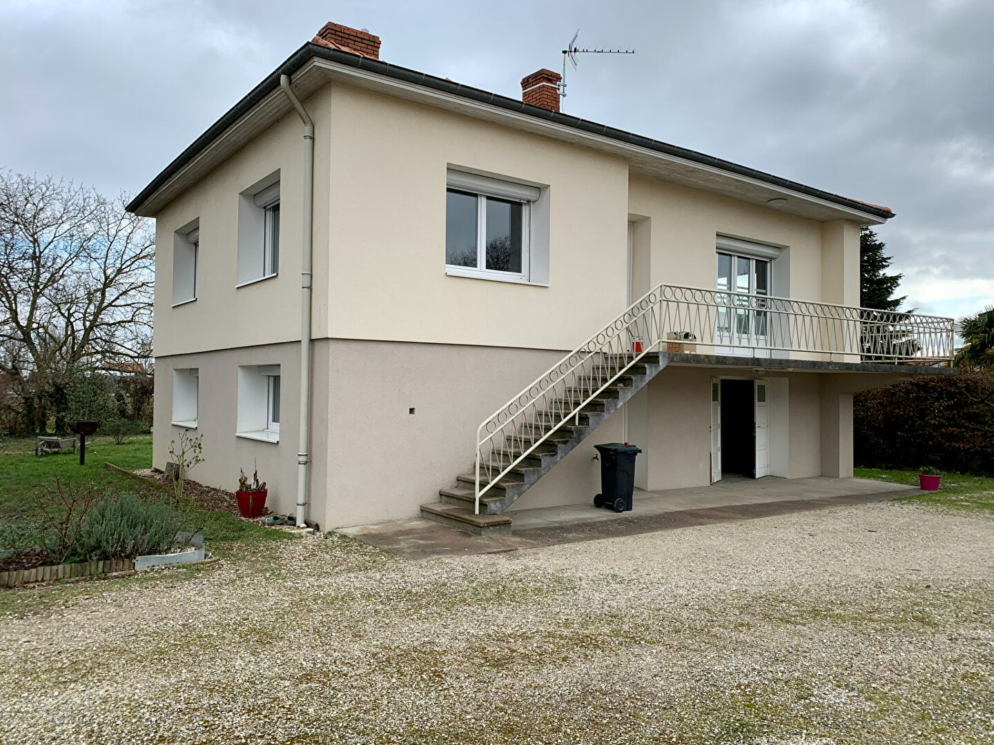 Agence immobilière de RÉGIE OUEST LYONNAIS ECULLY