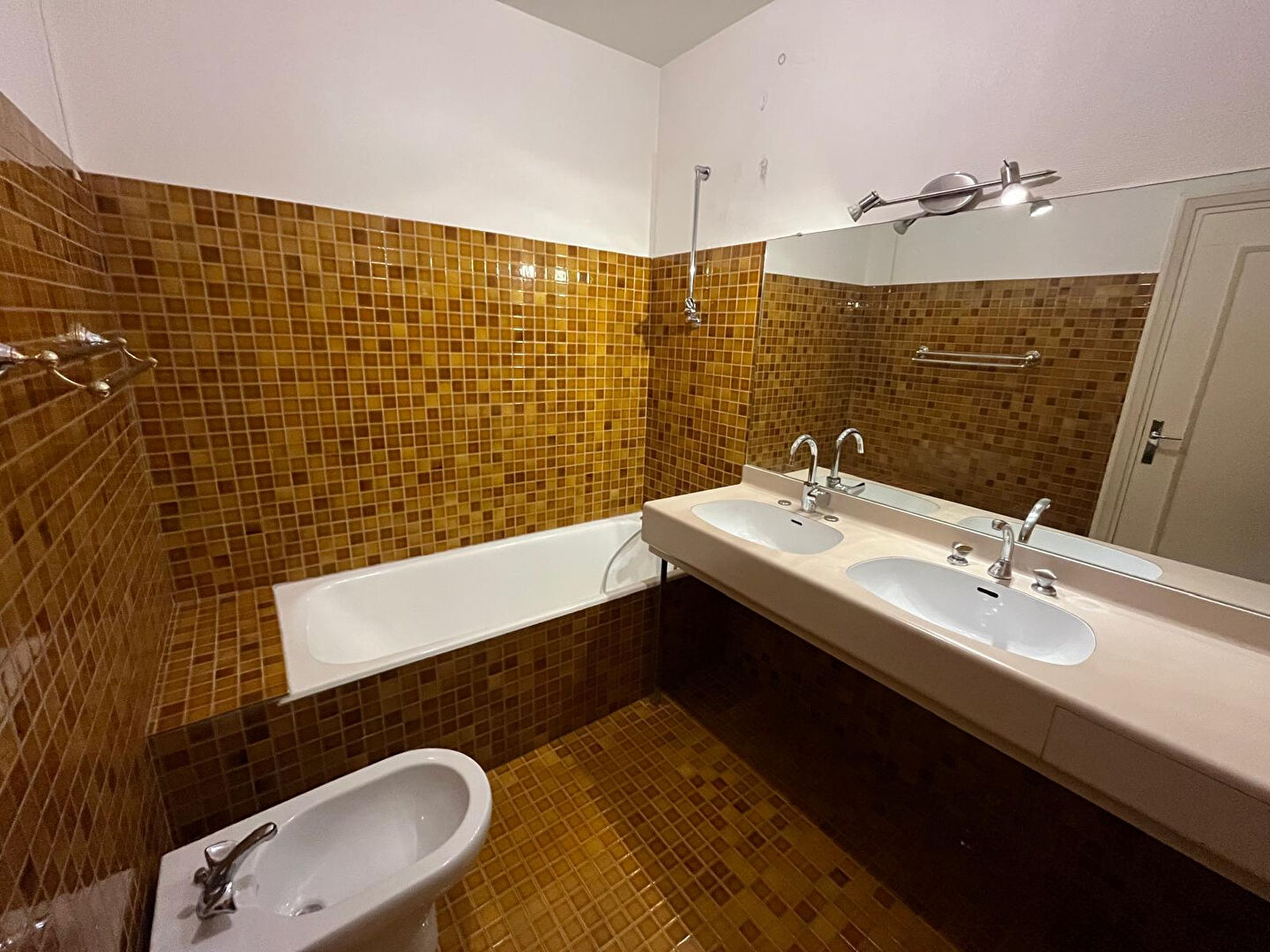 Photo Appartement Ecully 3 pièce(s) 85 m2 image 5/6