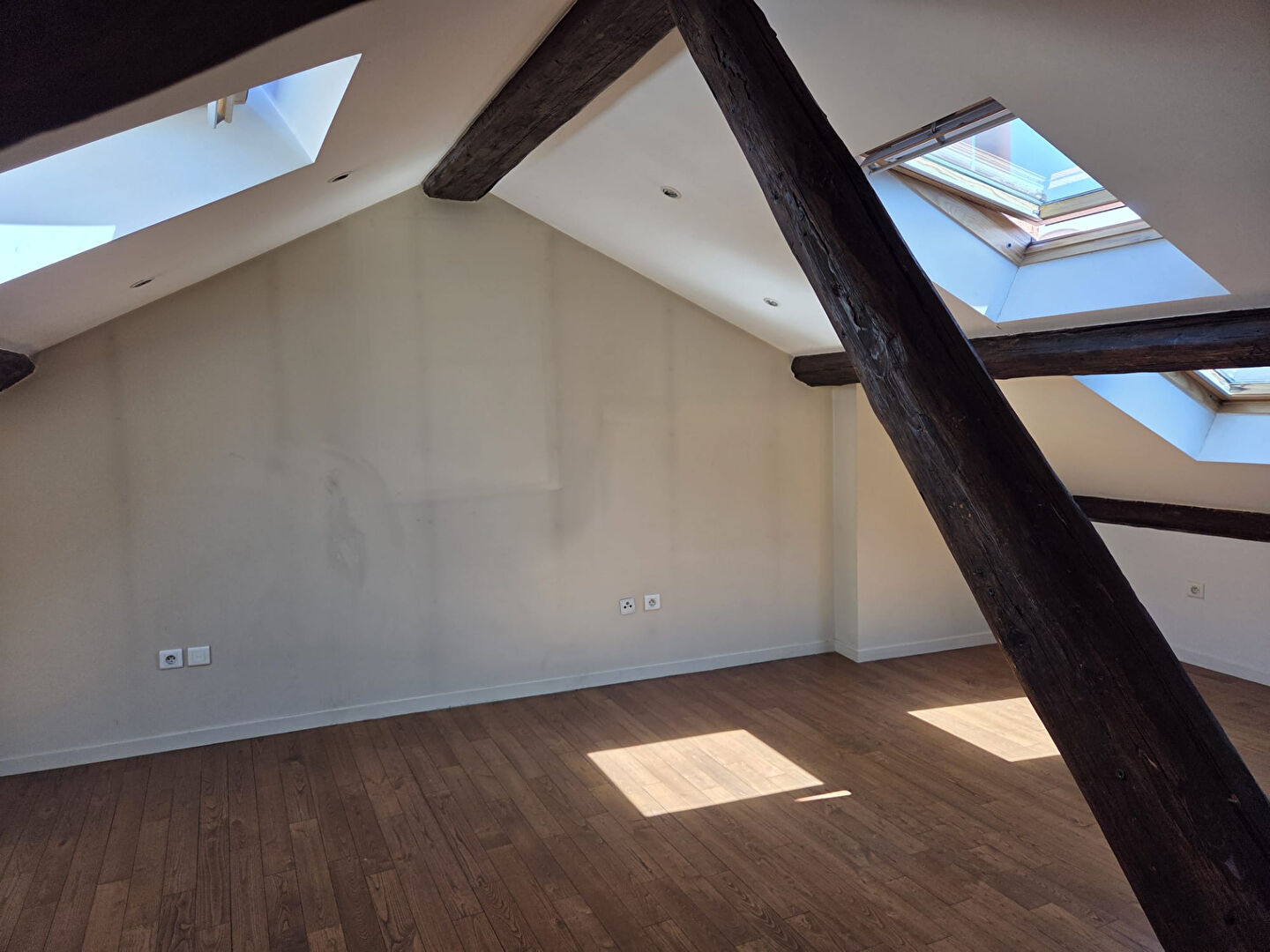 Agence immobilière de RÉGIE OUEST LYONNAIS ECULLY