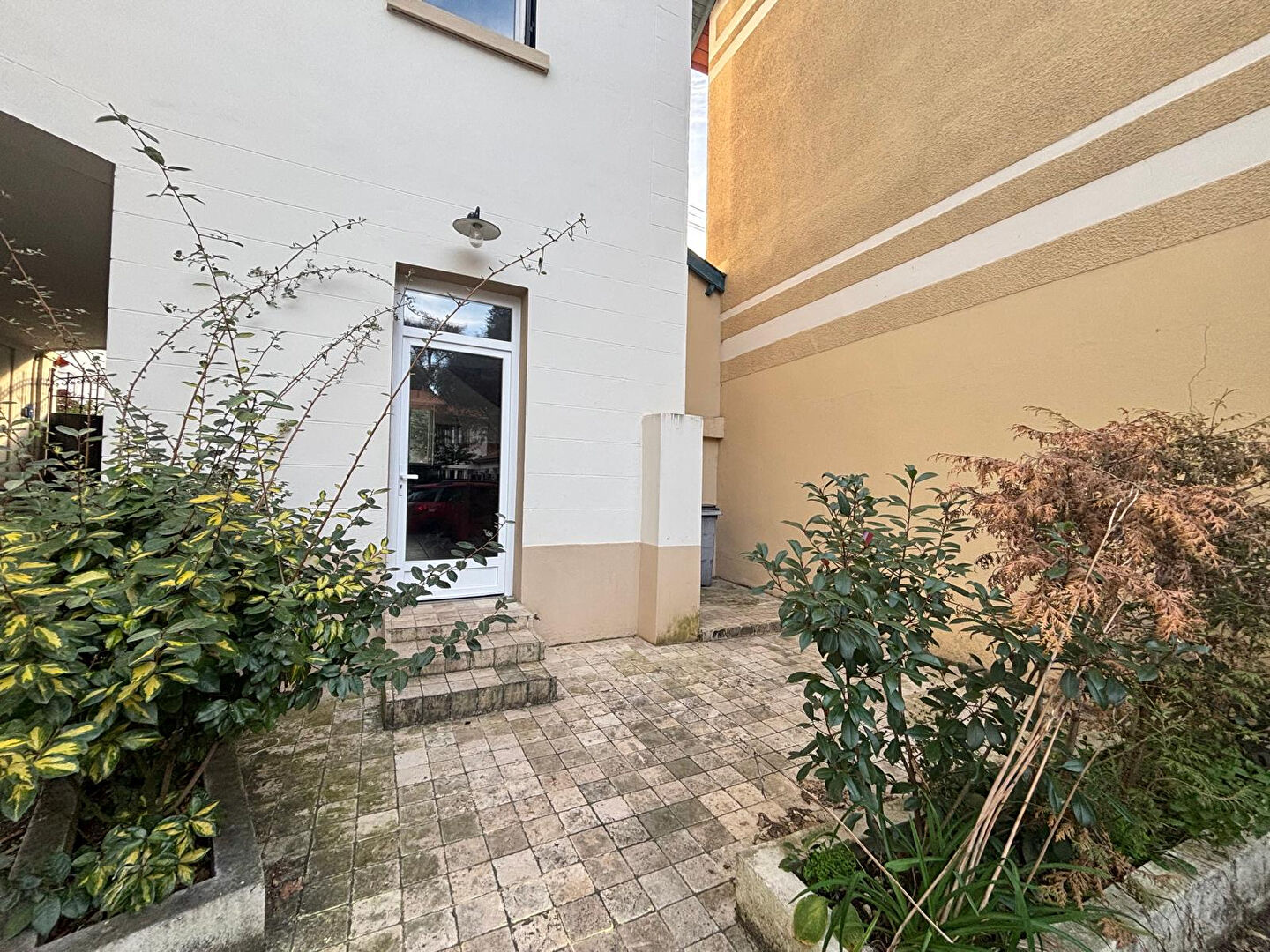 Agence immobilière de RÉGIE OUEST LYONNAIS ECULLY