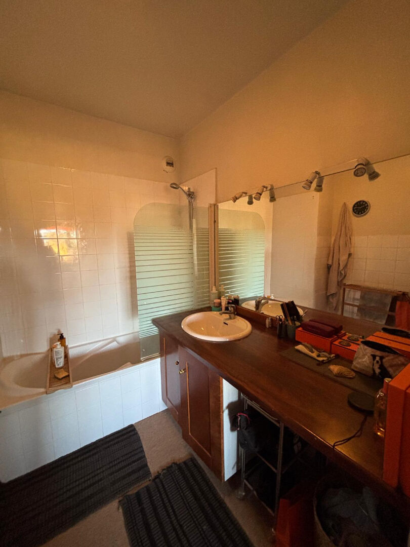 Photo Appartement Ecully 5 pièces de 121.48 m2 image 6/6