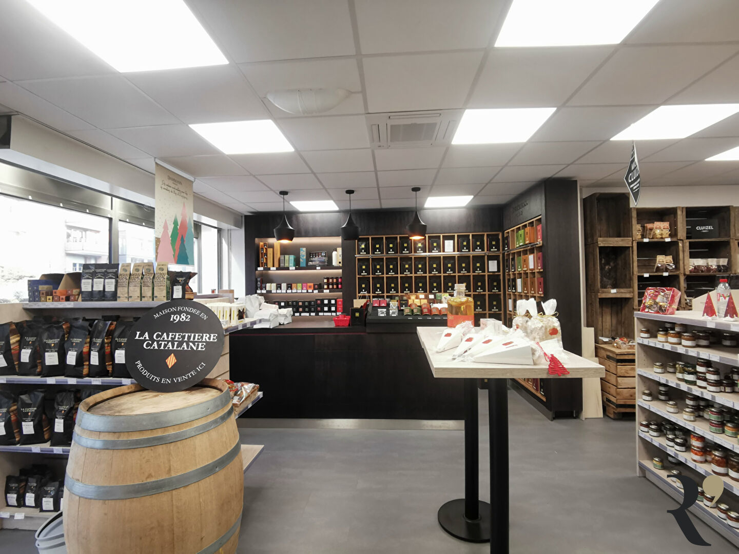 Photo Local commercial Castanet Tolosan 122 m2 avec deux places de parking image 2/2