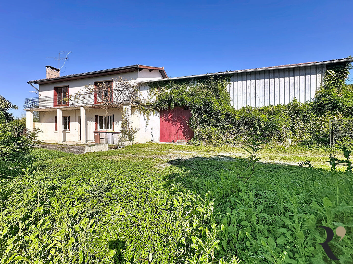 Photo Maison 200 m² avec deux garages à Sainte-Foy-d'Aigrefeuille parcelle de 1539 m² image 2/6