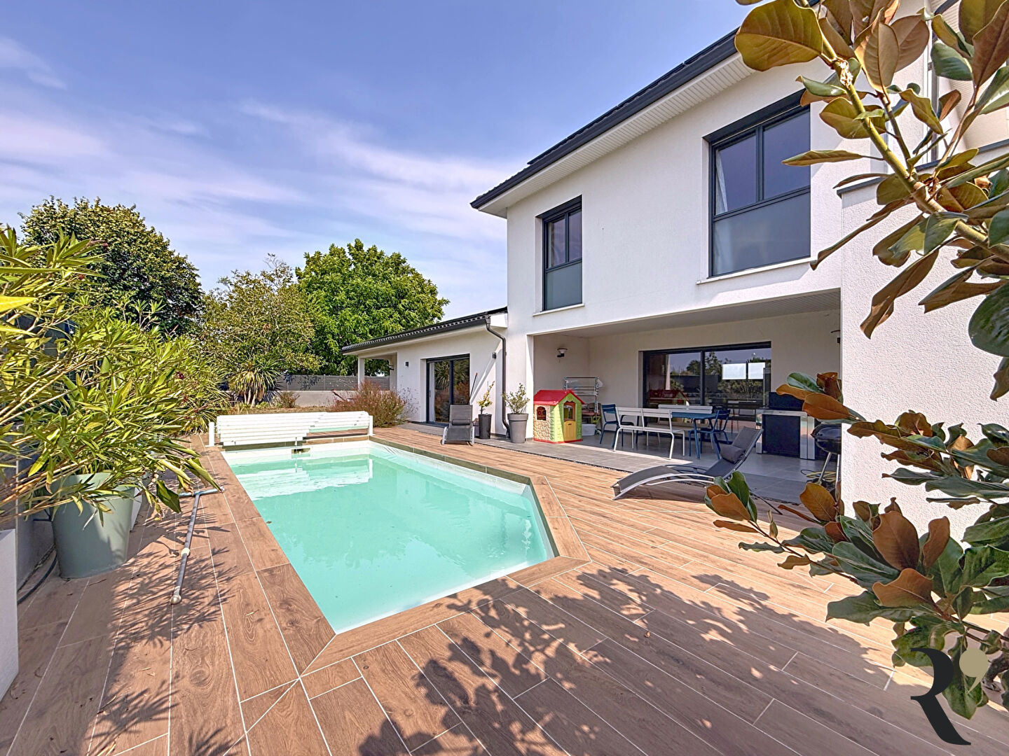 Maison Dremil Lafage 6 pièces 171m2 sur terrain de 827 m2