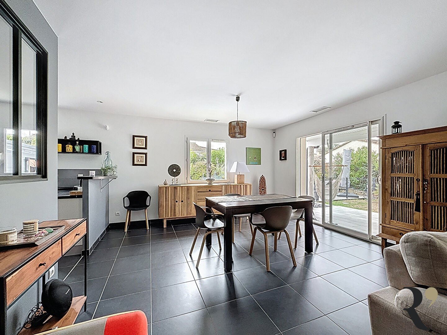 Photo Maison Mons 5 pièces plain-pied 152.06 m2 sur un terrain de 1000 m2 avec piscine image 2/6