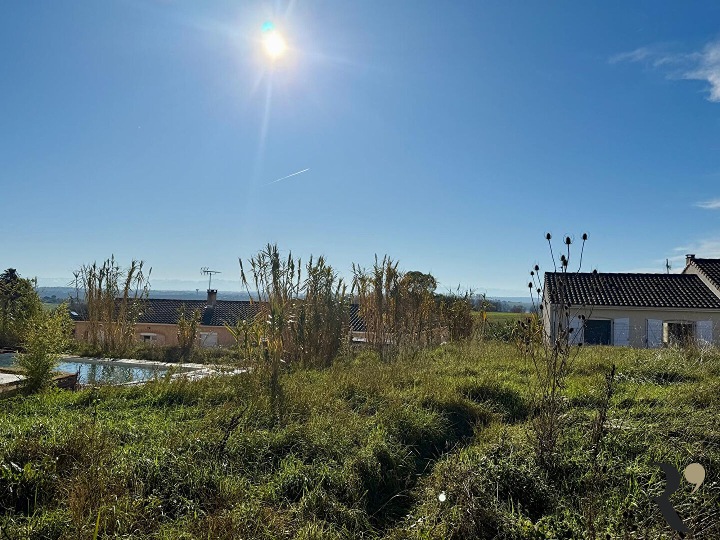 Terrain constructible 760 m2 DREMIL LAFAGE vue Pyrénées