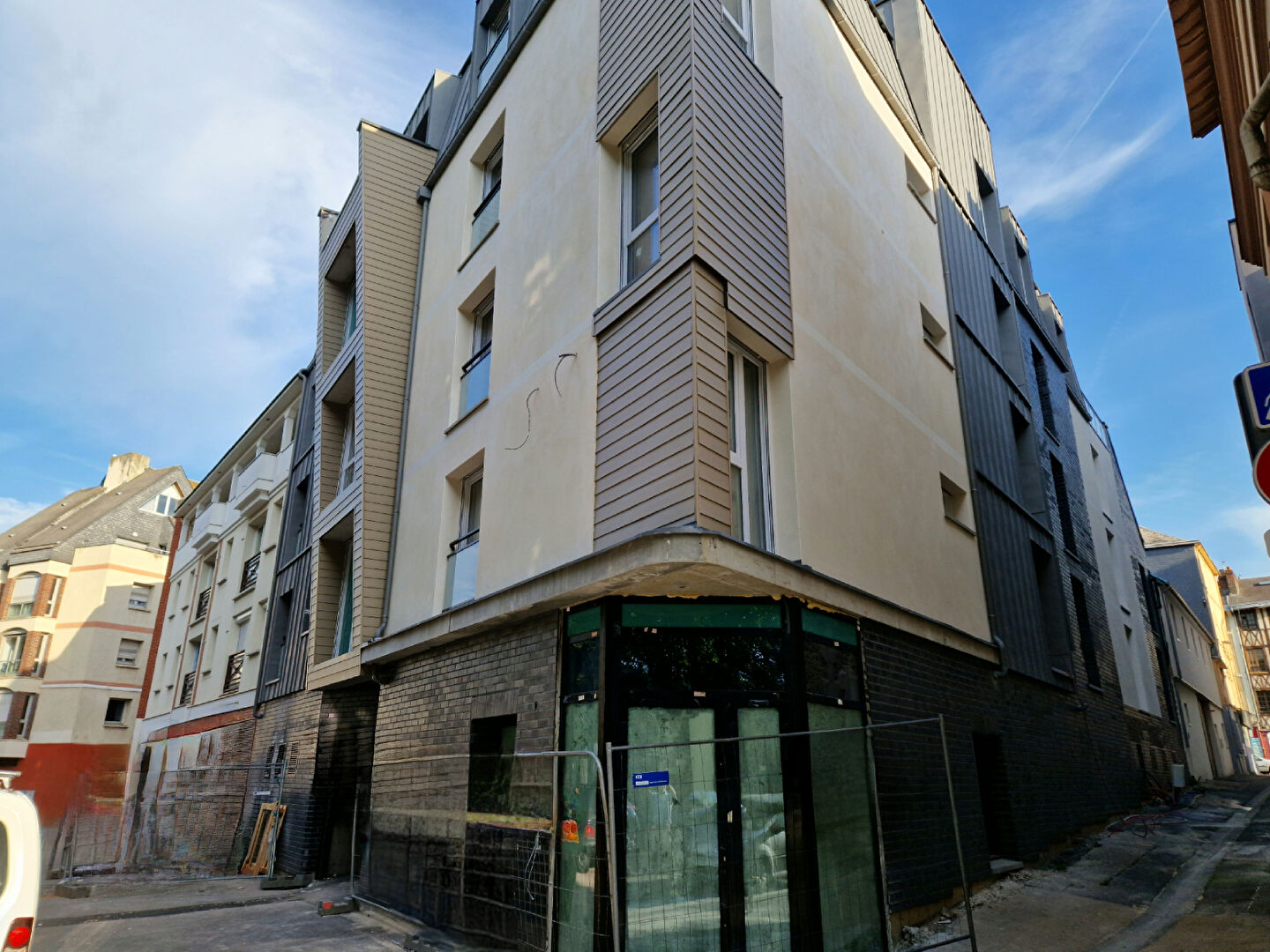 Parking au pied du CHU