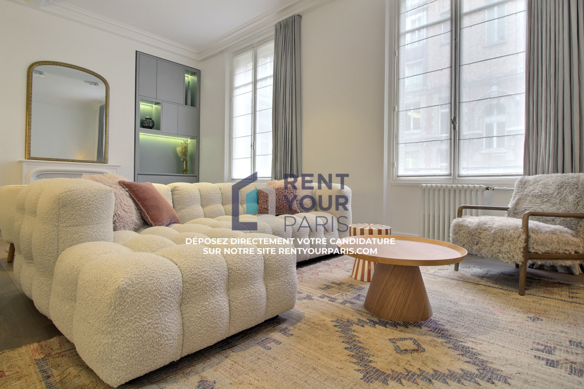 Location Appartement 159m2 Paris 8