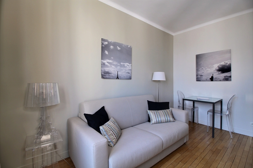 Image 2 de Location Appartement 26m2 Paris 8