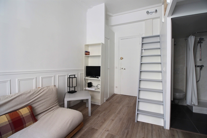 Image 2 de Location Appartement 16m2 Paris 7