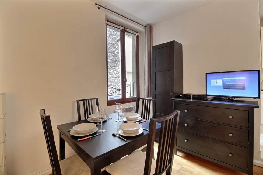 Image 2 de Location Appartement 24m2 Paris 2