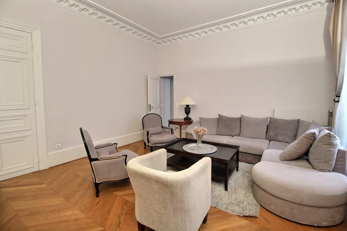 Image 2 de Location Appartement 106m2 Paris 8