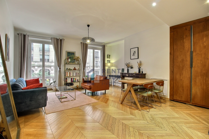 Location Appartement 50m2 Paris 3