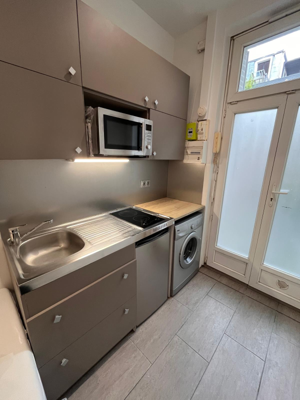 Image 3 de Location Appartement 10m2 Paris 18