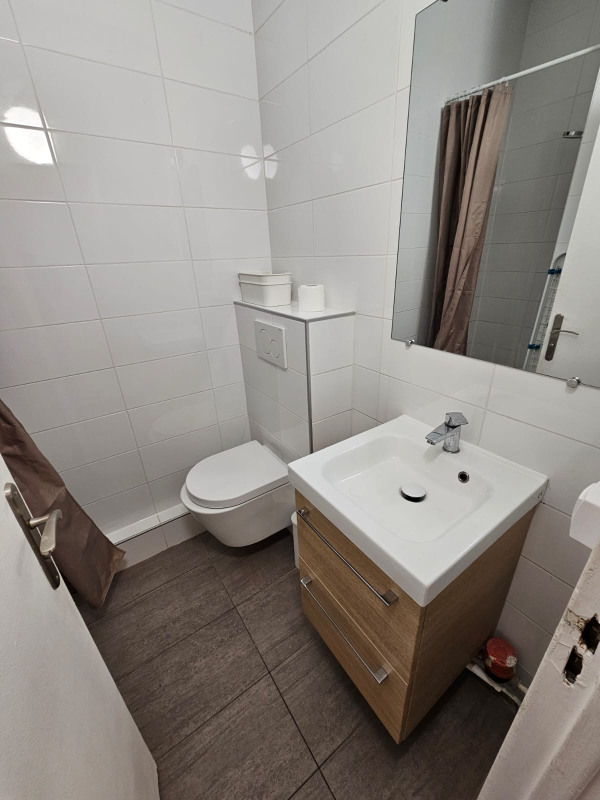 Image 5 de Location Appartement 15m2 Paris 20