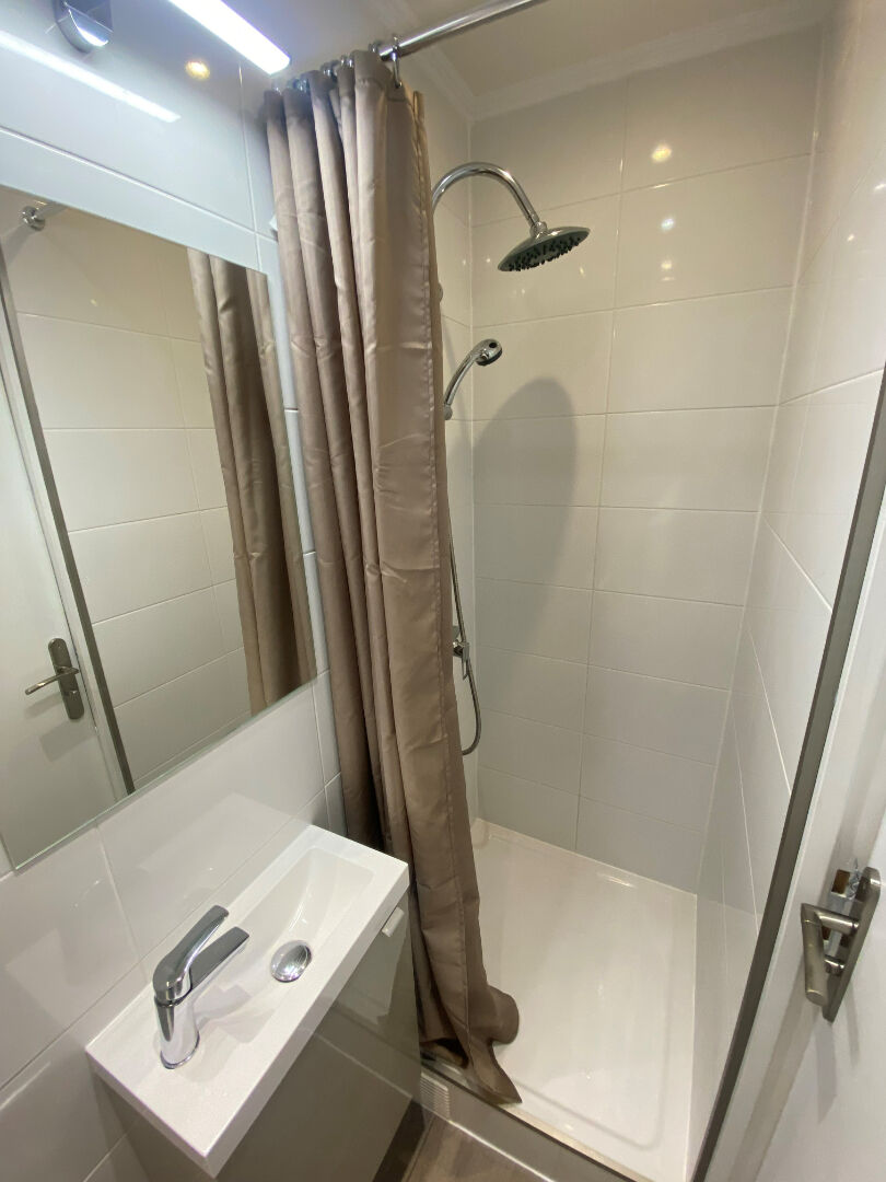 Image 4 de Location Appartement 10m2 PARIS 14