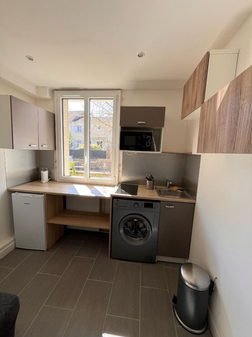 Image 3 de Location Appartement 11m2 GARCHES