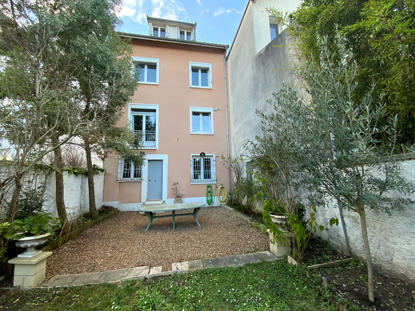 Agence immobilière de RESOMIA IMMOBILIER CLAMART