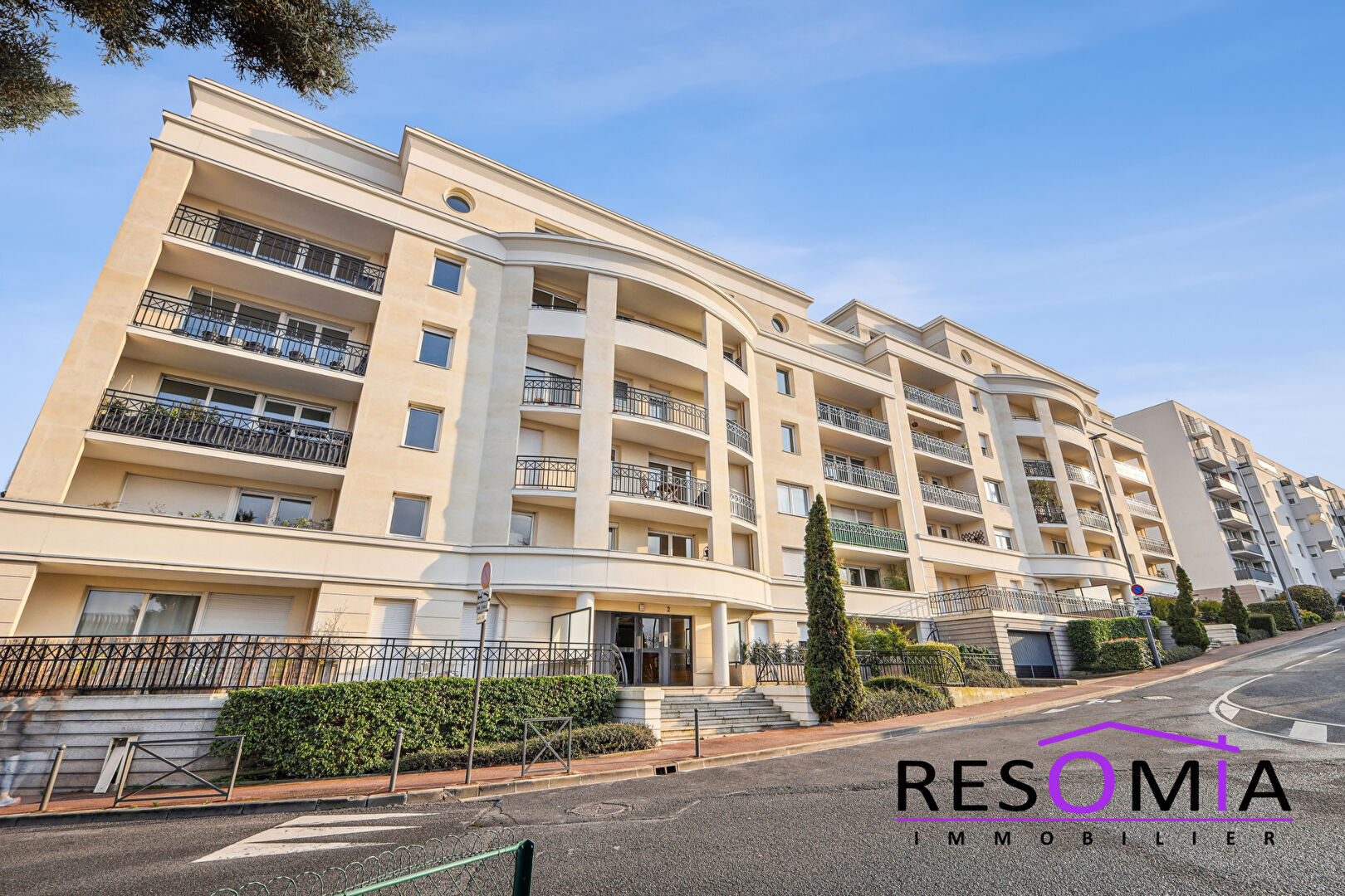 Agence immobilière de RESOMIA IMMOBILIER - RESOMIA IMMOBILIER CHATILLON