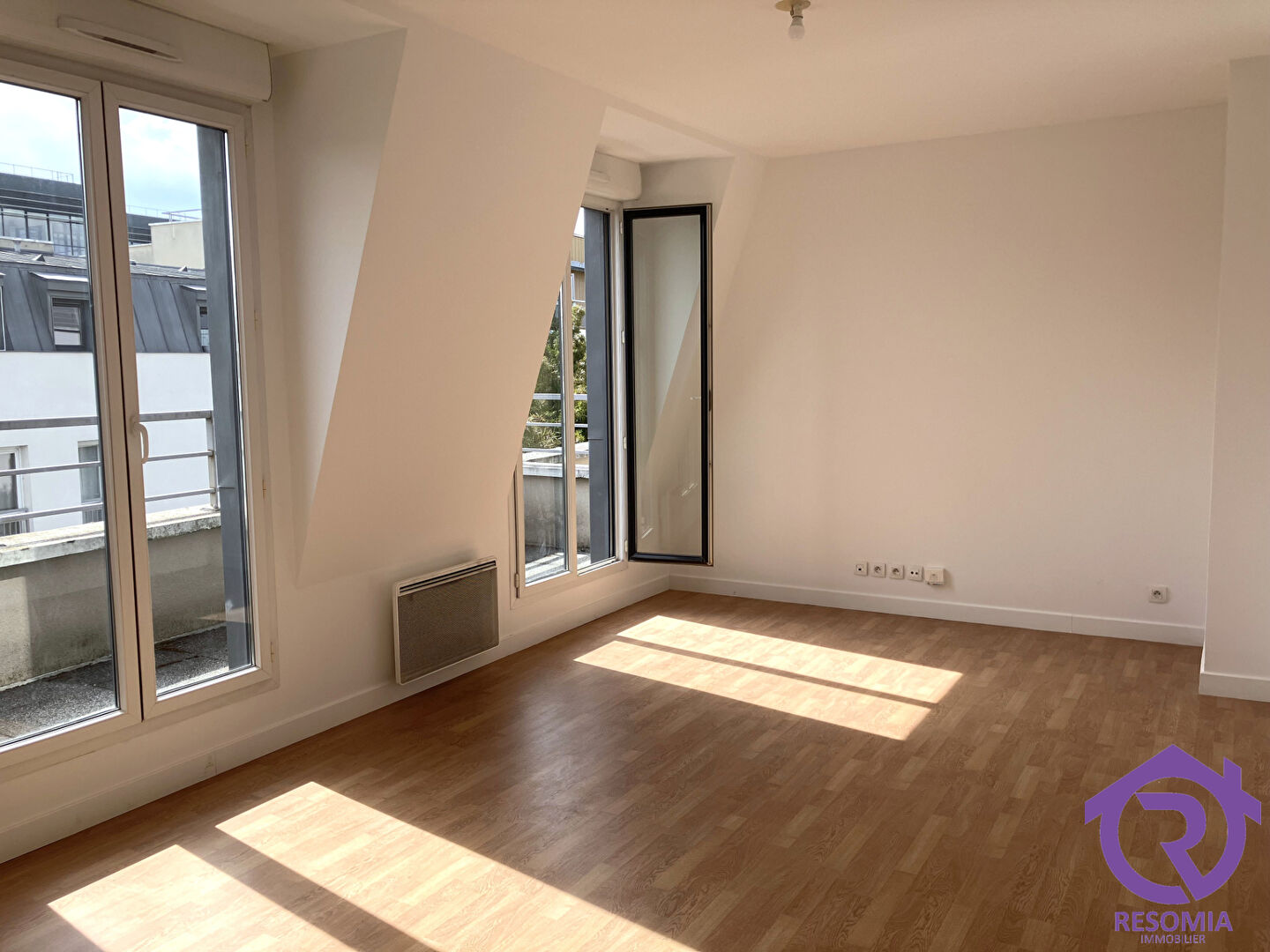 Agence immobilière de RESOMIA IMMOBILIER - RESOMIA IMMOBILIER CHATILLON