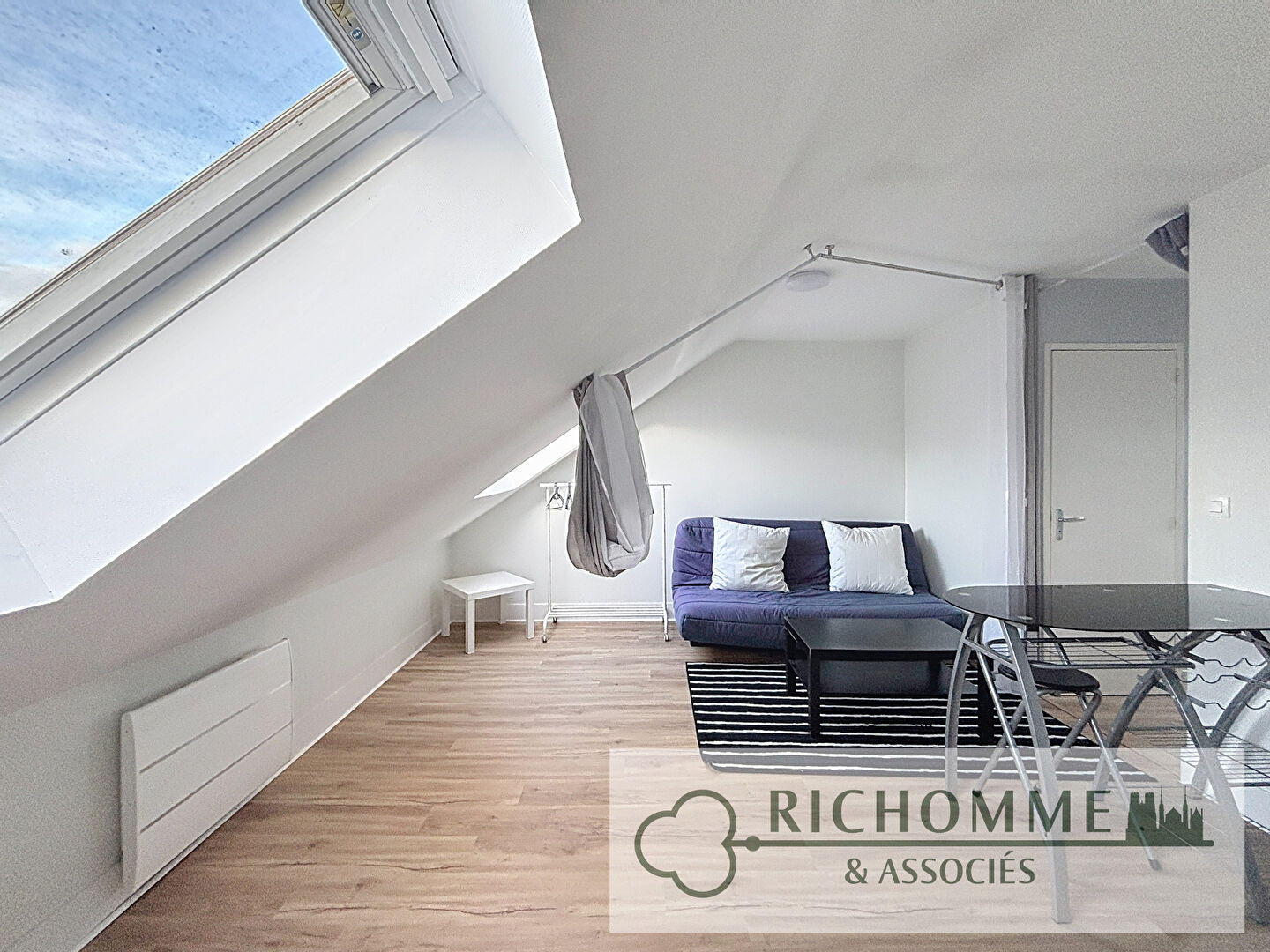 Photo Rue de Champigny - Studio meublé image 1/6