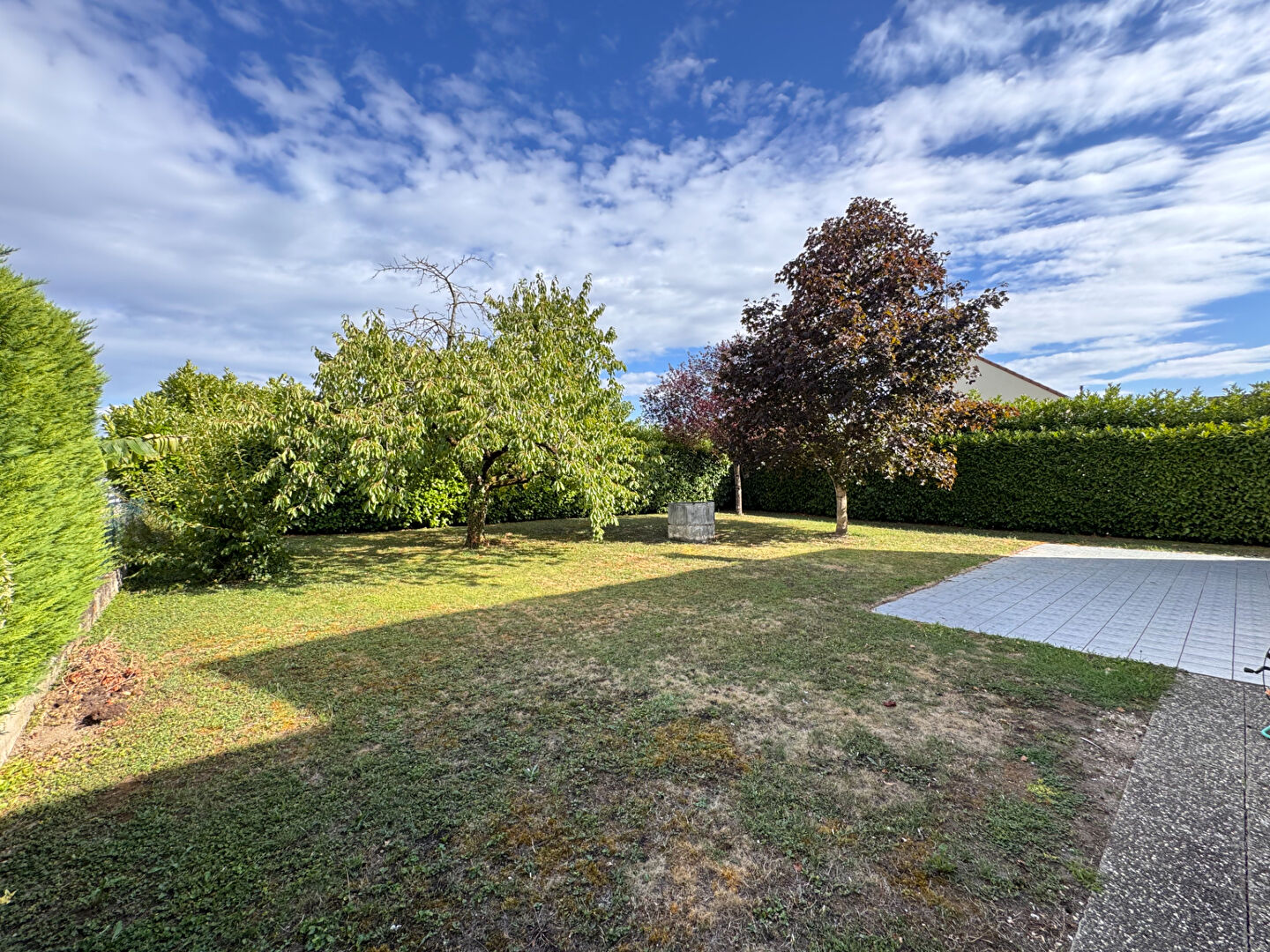 Photo Maison familiale à conforter - 5 chambres - chauffage électrique + insert - garage 38 m2 image 2/6