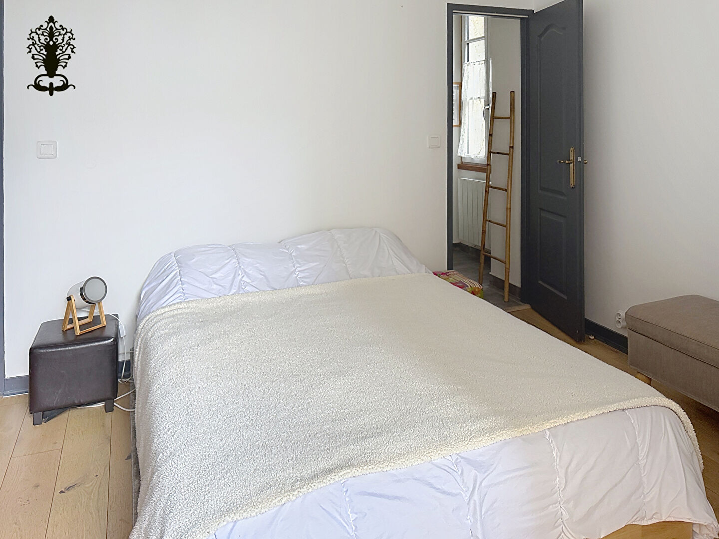 Photo BORDEAUX  PROCHE  PLACE DE LA BOURSE VUE QUAI : APPARTEMENT TYPE 2 image 3/6