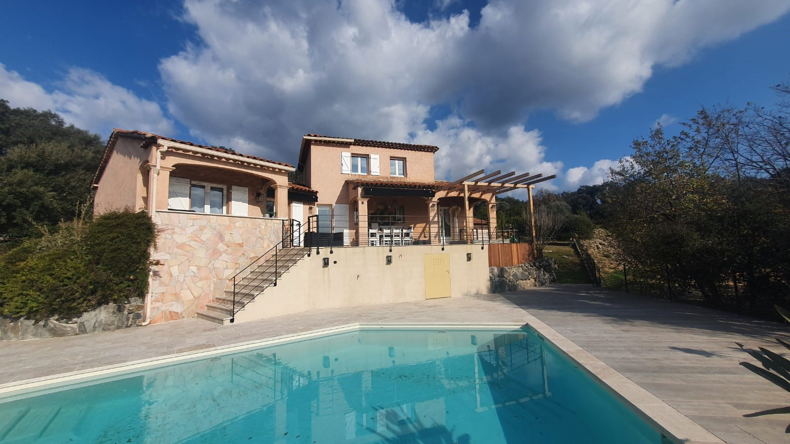 Agence immobilière de ROUSSELLE IMMO PRESTIGE - ROUSSELLE IMMO PRESTIGE