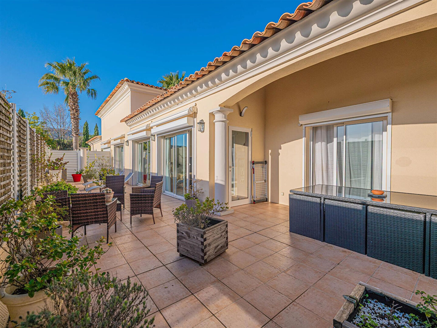 Agence immobilière de ROUSSELLE IMMO PRESTIGE - ROUSSELLE IMMO PRESTIGE