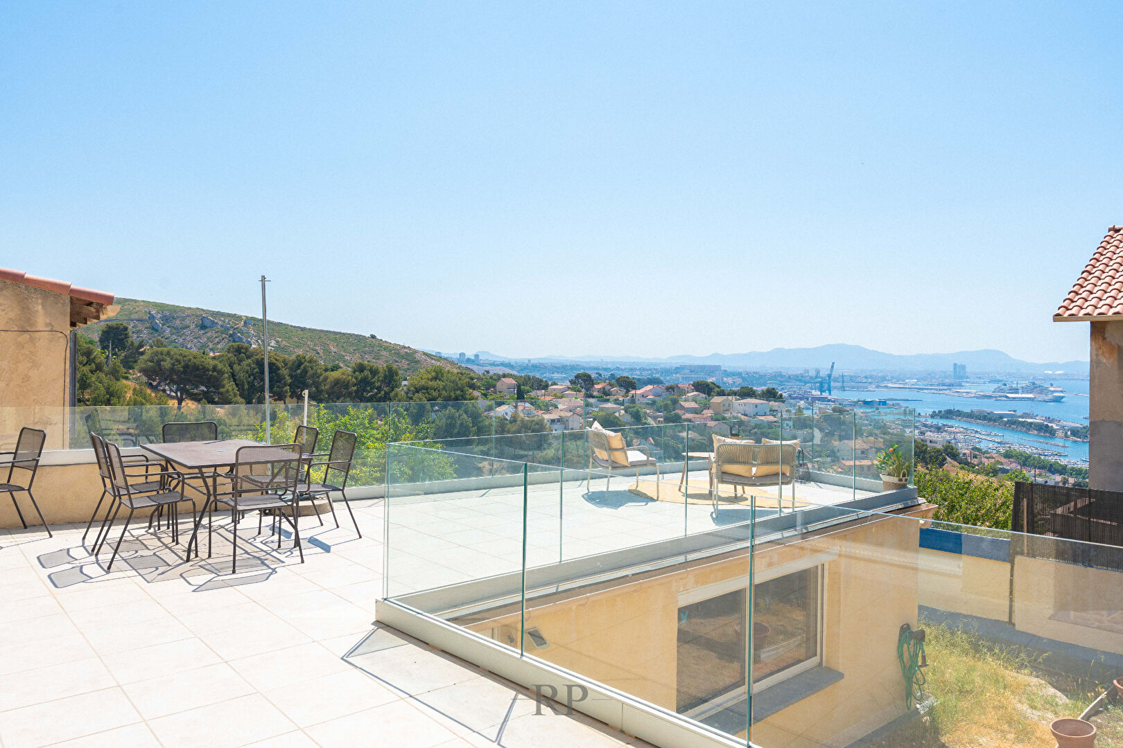 Photo Maison avec terrasse, jardin et vue mer - L'Estaque / Marseille 16 image 3/6