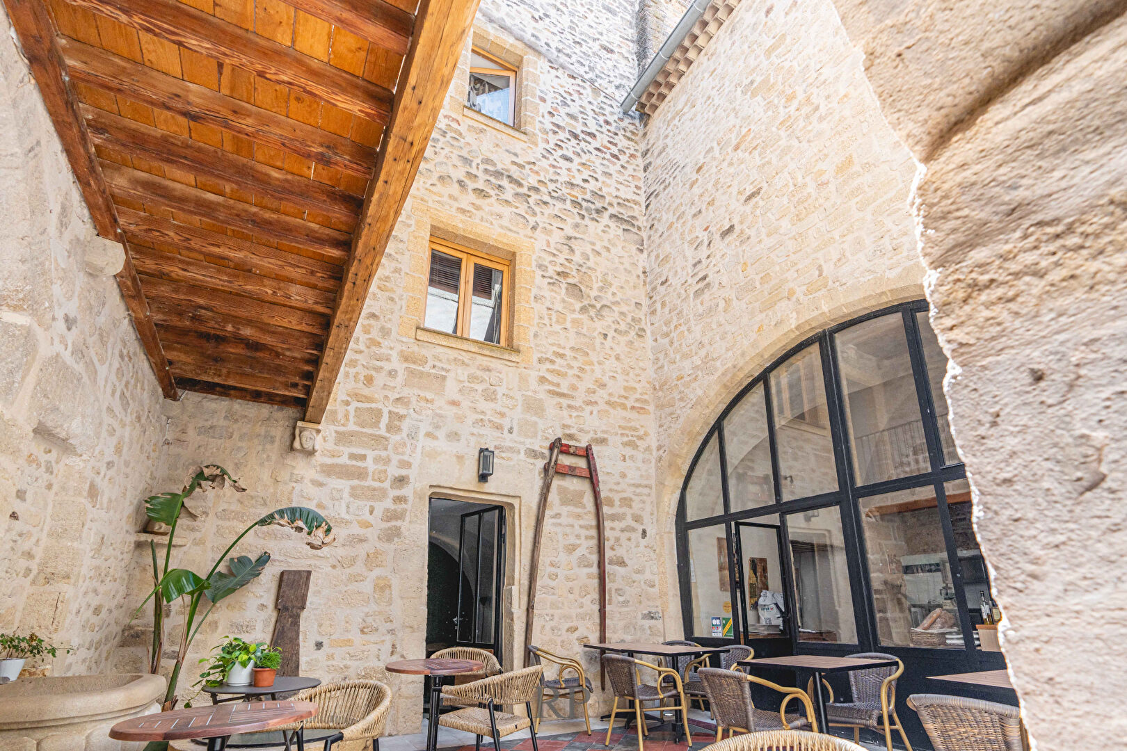 Photo MAISON D'HÔTES AVEC RESTAURANT ET SPA AU COEUR DU LUBERON image 5/6