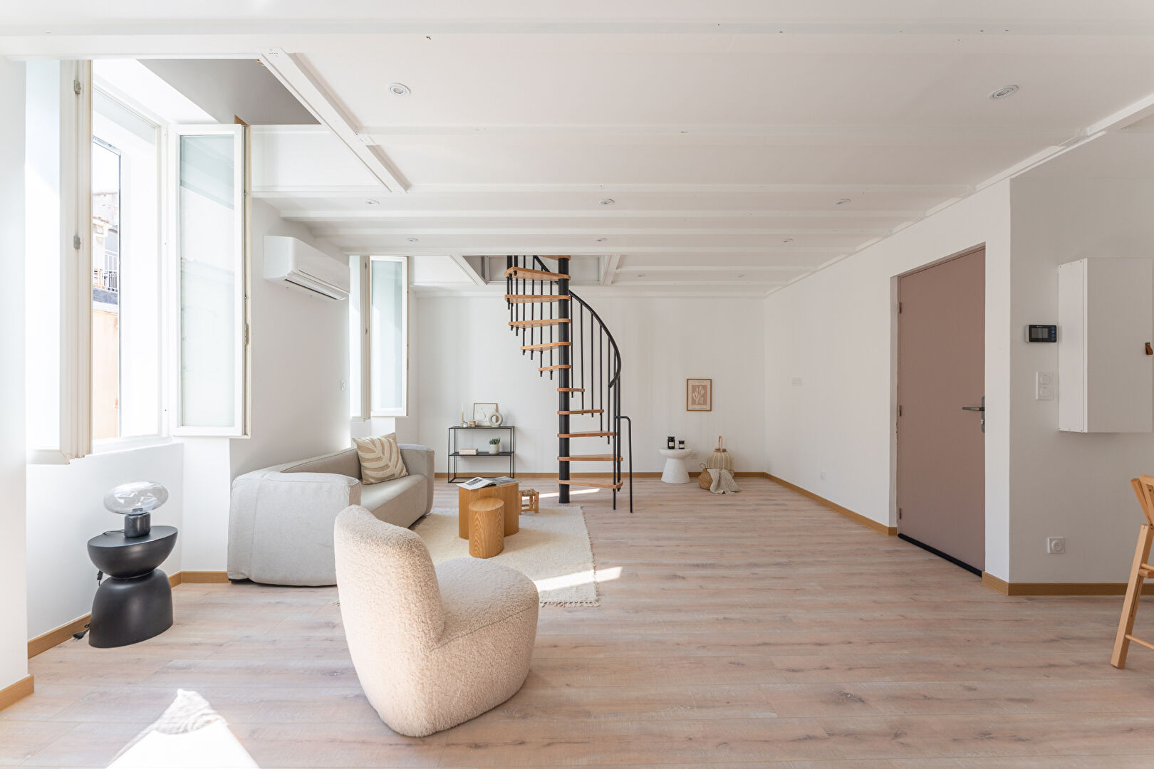 Appartement 2 pièces 70 m2 - Coeur Joliette / Marseille 2