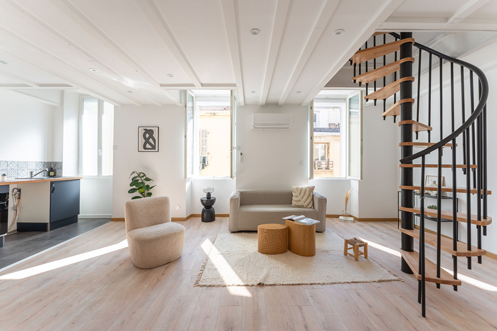 Photo Appartement 2 pièces 70 m2 - Coeur Joliette / Marseille 2 image 1/6